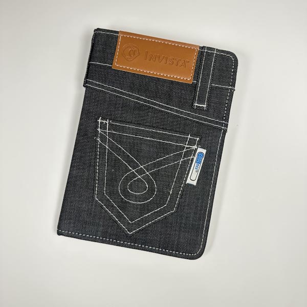 Zijn er nadelen aan het gebruik van denimstof voor op maat gemaakte notebookhoezen?